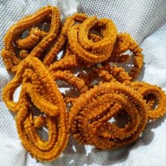 A picture of Besan Chakli.