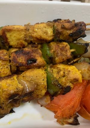 صورة لوصفة شيش طاووق بالزعفران 😋👩🏻‍🍳