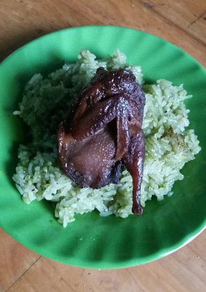 Hình của món Xôi dứa.
