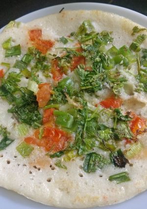 इंस्टेंट उत्तपम (Instant Uttapam recipe in Hindi) रेसिपी मुख्य फोटो