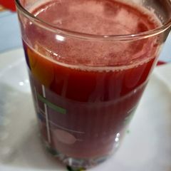 A picture of Fresh carrot juice.