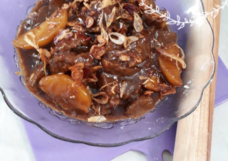 Semur daging kentang