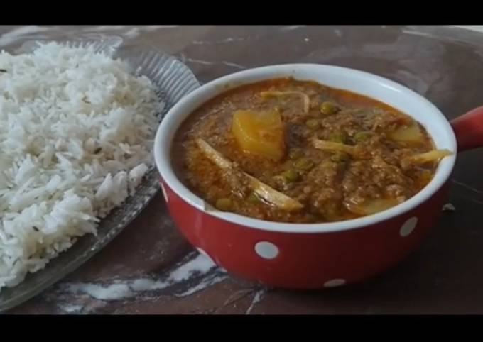 Step-by-Step Guide to Prepare Mario Batali 3 spice aloo matar qeema