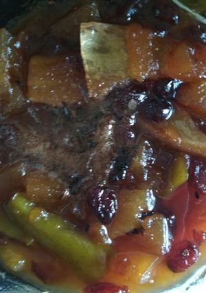 A picture of Mango chutney.