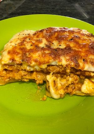 Una foto de Lasaña de carne y champiñones