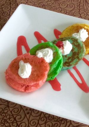 Una foto de Hotcakes de colores para niños