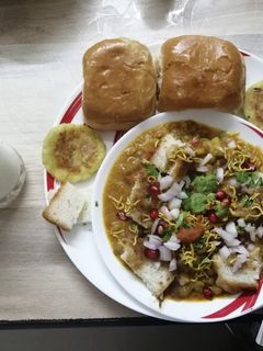 શાહી પાઉ રગડા પેટીસ રેસીપી મુખ્ય ફોટો