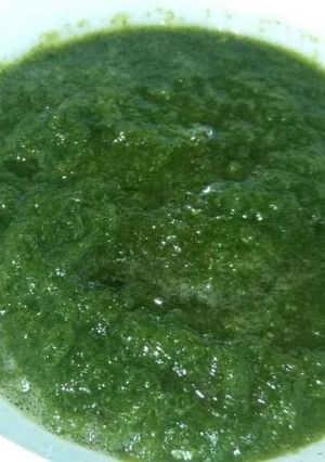 A picture of Green chutney.