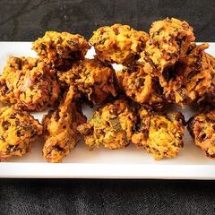 A picture of Spring onion pakoda.