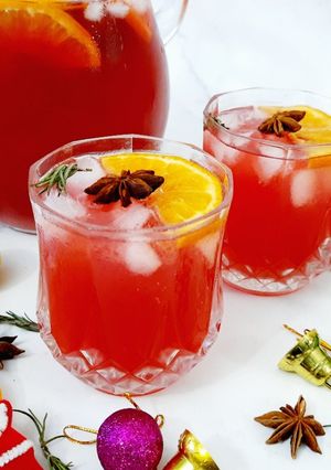 A picture of Christmas Party Punch.