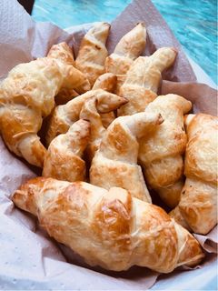 Sajtos vajas kifli recept fotója