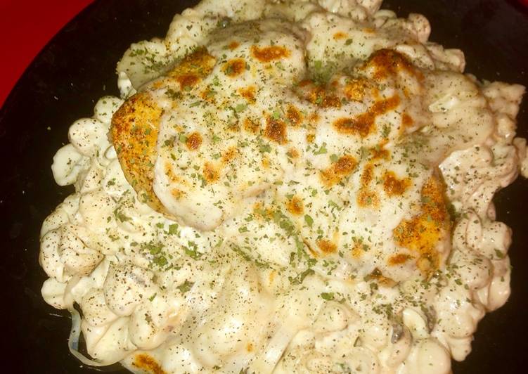 EASY Spinach artichoke pasta EASY Spinach artichoke pasta