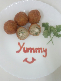 சீஸ் பால் (Cheese ball recipe in Tamil) செய்முறை முக்கிய புகைப்படம்
