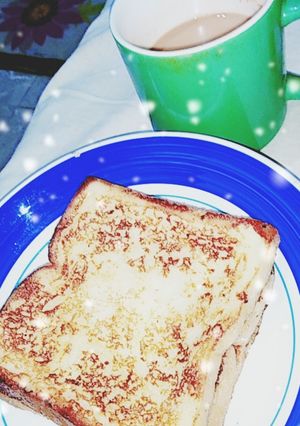 A picture of French toast.