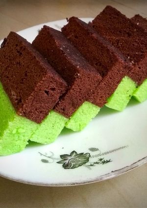 Foto resep Choco Pandan Cake Kukus Putih Telur