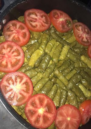 صورة لوصفة ورق دوالي وكوسا بالزبدة