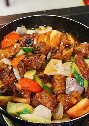 Hình của món Sườn xào chua ngọt.