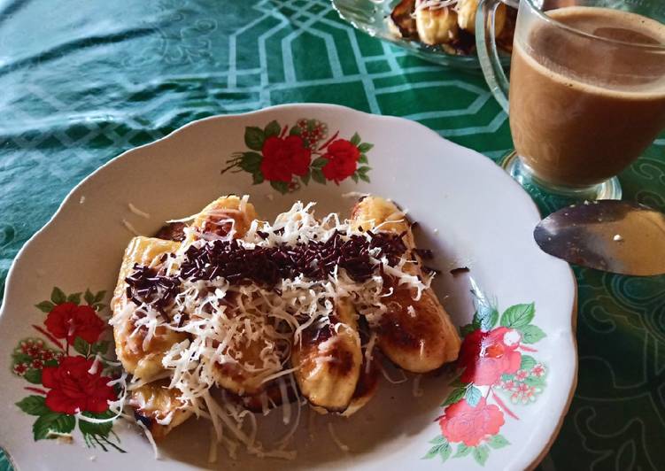 Pisang Bakar dengan Keju dan Coklat