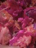 Ensalada de repollo morado con carne