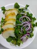 Ensalada de Berro,Cebolla y Pera