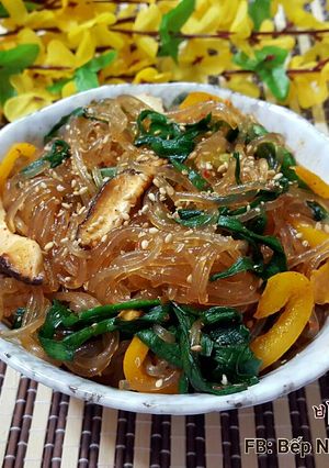 Hình của món Miến xào cay 비빔당면.