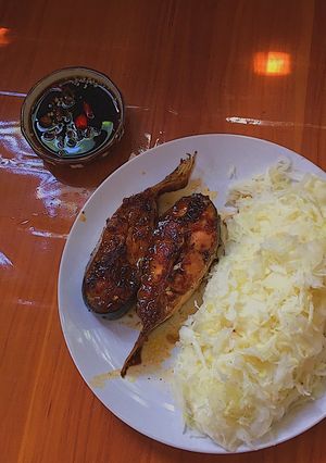Hình của món Cá basa áp chảo, bắp cải luộc eat clean.