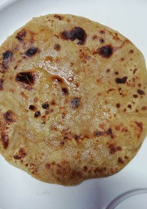 A picture of Potato paratha.