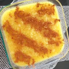 A picture of Saffron rice pudding(shole zard).