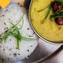 A picture of Garlic zeera rice.