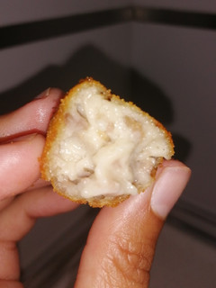 Una foto de Croquetas de ventresca de atún fresco