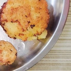 A picture of McCain aloo tikia.