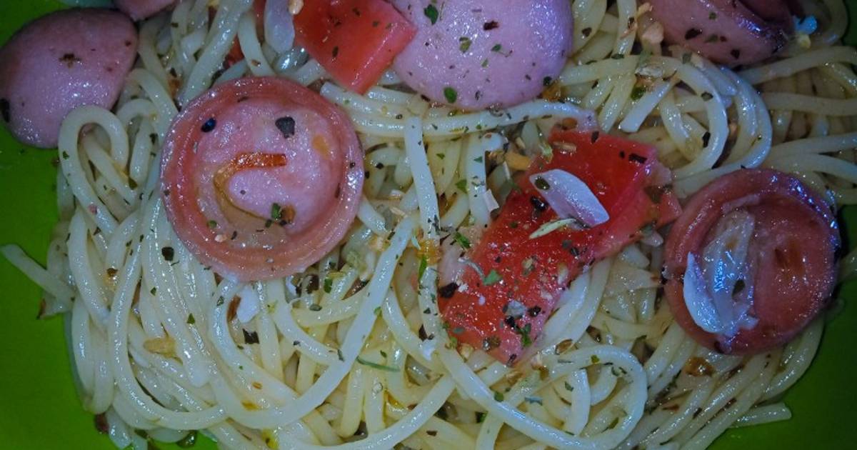 Resep Spaghetti Aglio Olio versi anak kos😍 oleh dyah inka wijayanti