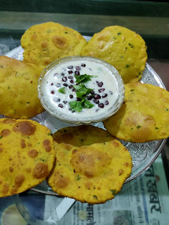 आलू की पूरी (Aloo ki puri recipe in hindi) रेसिपी मुख्य फोटो
