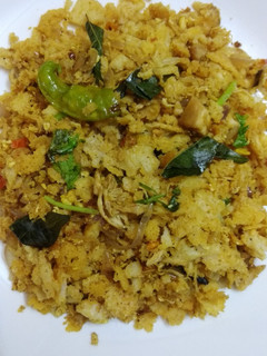சிக்கன் கொத்து தோசை (Chicken koththu dosai recipe in tamil) செய்முறை முக்கிய புகைப்படம்