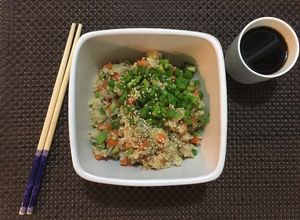 Una foto de “Yakimeshi” light a mi estilo 🍚