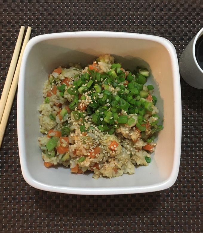Una foto de “Yakimeshi” light a mi estilo 🍚