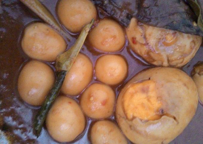 Standar Cara gampang bikin Telur bumbu petis dijamin nikmat