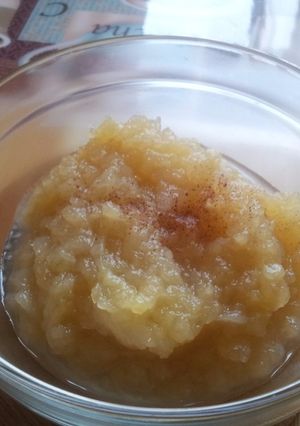 A picture of Homemade Applesauce.