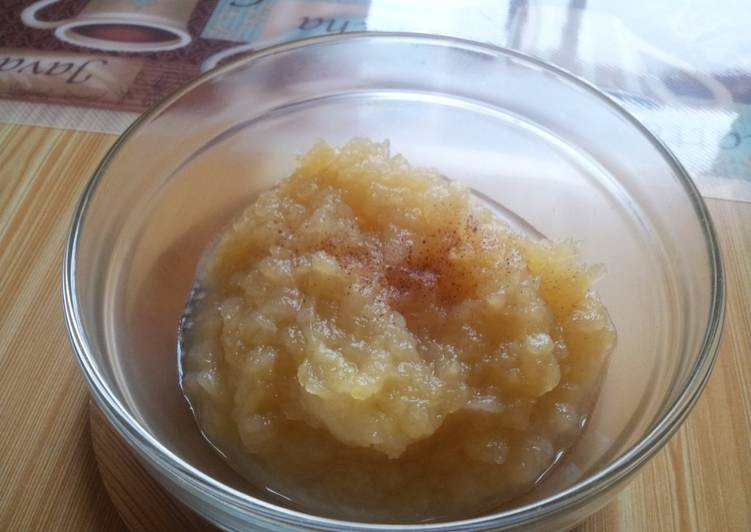 Steps to Prepare Homemade Applesauce in 26 Minutes for Family