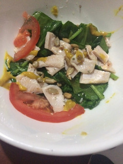 Una foto de Ensalada de espinacas