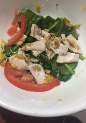 Una foto de Ensalada de espinacas