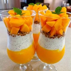 A picture of Manggo chia puding.