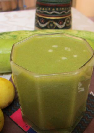 A picture of The Green Flush : Healthy Fresh Juices.