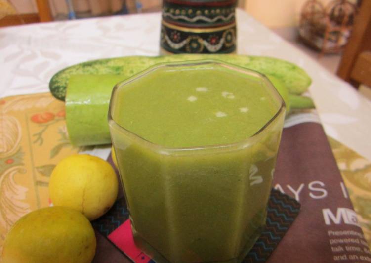 Step-by-Step Guide to Make Homemade The Green Flush : Healthy Fresh Juices