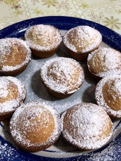Una foto de Muffins de vainilla con dulce de leche