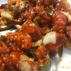 A picture of Honey chilli Chicken.