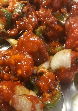 A picture of Honey chilli Chicken.