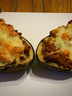 Una foto de Berenjenas rellenas de chorizo parrillero