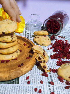 عکسی از دستور کوکی زرشک و پسته