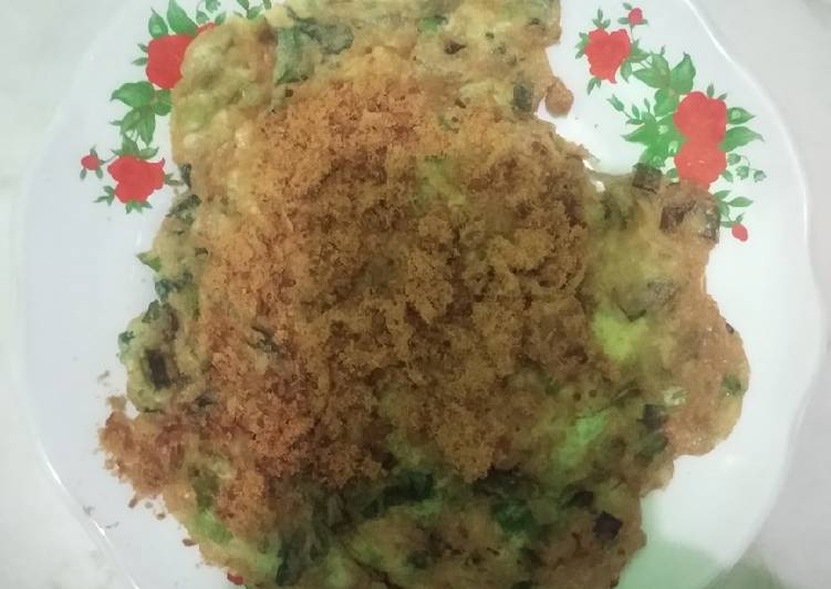 Telur dadar abon